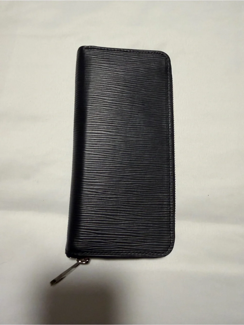 Louis Vuitton EPI leather zip wallet